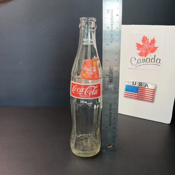 Vintage 1987 Coca Cola Canadian Bottle With Buffalo Caps Sticker 300ml Canada - Picture 9 of 12